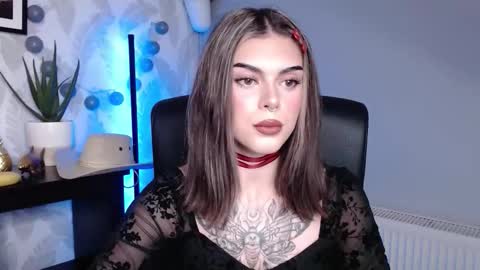 Snapshot of nova_sin chatting on 10.13.25 Nova online show from 10.13.25