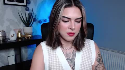 Snapshot of nova_sin chatting on 11.14.25 Nova online show from 11.14.25