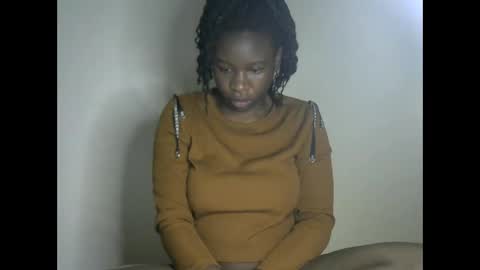 Snapshot of novaah chatting on 11.09.25 novaah online show from 11.09.25