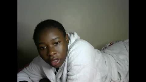 Snapshot of novaah chatting on 11.25.25 novaah online show from 11.25.25