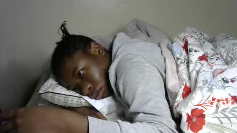 Snapshot of novaah chatting on 12.18.25 novaah online show from 12.18.25