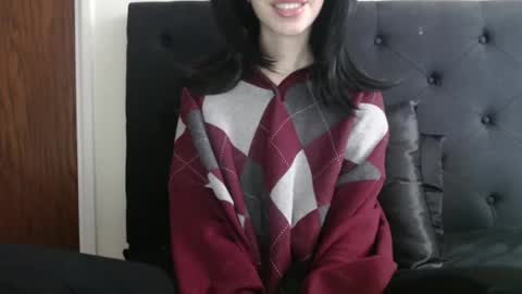 Snapshot of novafrey chatting on 02.06.26 Olivia online show from 02.06.26