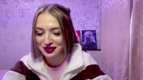 Snapshot of novellaakmal chatting on 02.14.26 Lea online show from 02.14.26