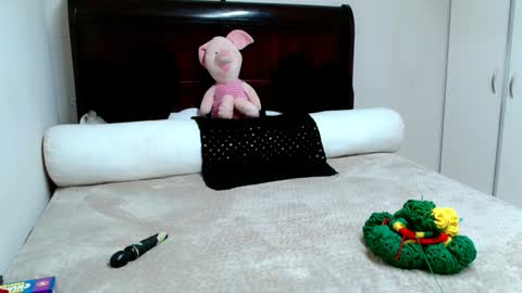 Snapshot of nubiangiggles chatting on 11.23.25 Nubiangiggles online show from 11.23.25