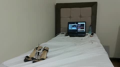 Snapshot of nudefucker69 chatting on 09.16.25 nude fucker 69 online show from 09.16.25