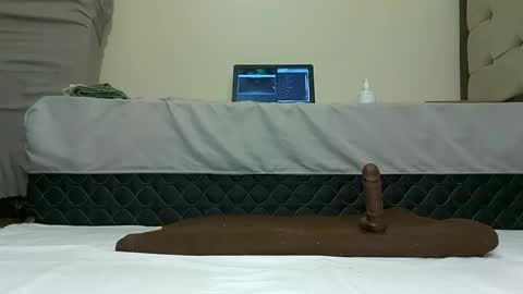 Snapshot of nudefucker69 chatting on 12.20.25 nude fucker 69 online show from 12.20.25