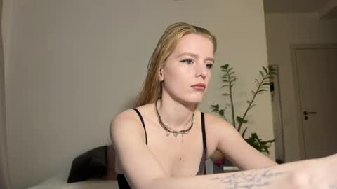 nura_foxx online show from 05.10.26