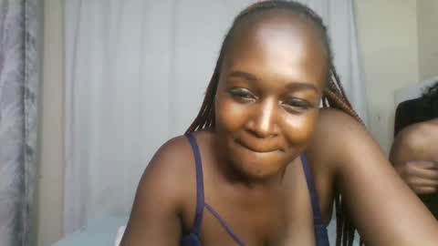 Snapshot of nutgal_ chatting on 05.20.26 nutgal online show from 05.20.26