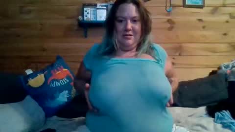 Snapshot of nutmegmatee chatting on 11.29.25 nutmegmatee online show from 11.29.25