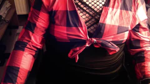 Snapshot of ny_lo chatting on 02.01.25 Nylon lover online show from 02.01.25