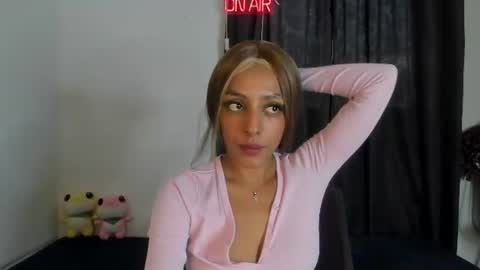 Snapshot of nya_brown chatting on 07.18.26 Nya online show from 07.18.26