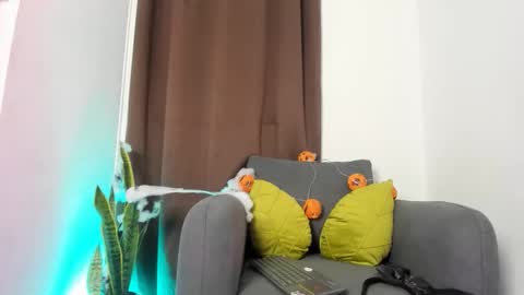 Nia online show from 10.07.25