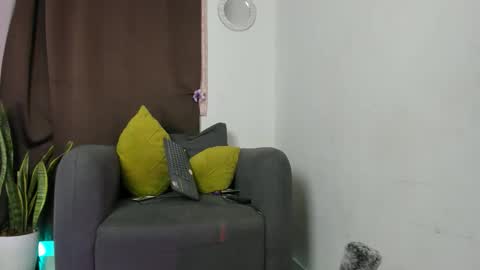 Nia online show from 05.06.26