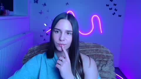 Snapshot of nykara chatting on 05.16.26 Nykara online show from 05.16.26