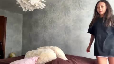 Elly online show from 06.25.26
