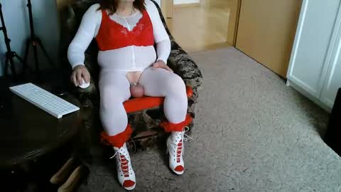 Snapshot of nyloniasau chatting on 01.27.25 Strumpfhose online show from 01.27.25