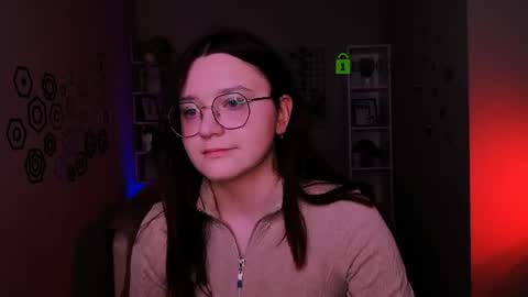 Snapshot of nymiraa chatting on 05.03.26 Mira online show from 05.03.26