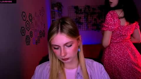 Snapshot of nymiraa chatting on 05.23.26 Mira online show from 05.23.26