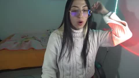 Snapshot of nymph_frida chatting on 02.05.26 Frida online show from 02.05.26