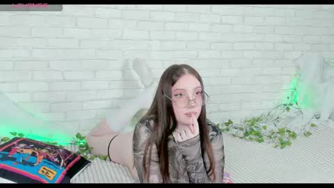 Kat online show from 04.28.26