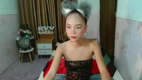 Snapshot of nyx_huntrix27 chatting on 10.10.25 nyx online show from 10.10.25