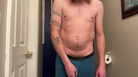 Snapshot of obedientblonde89 chatting on 12.26.24 obedientblonde89 online show from 12.26.24