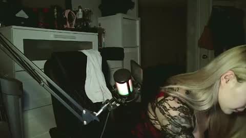 Goddess Carrie online show from 04.21.26