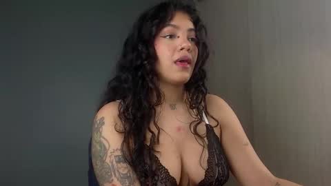 Snapshot of obeyval chatting on 11.29.25 Vale online show from 11.29.25