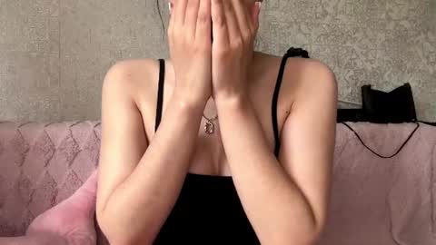 Snapshot of obsidian_glow chatting on 06.18.26 Amelia online show from 06.18.26