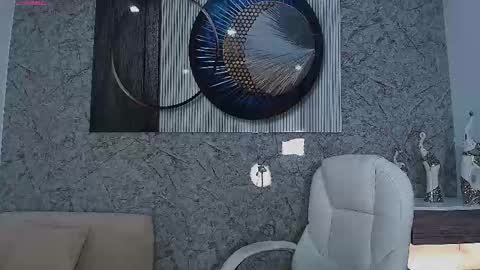 independent model online show from 03.14.26