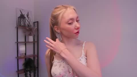 Lynna online show from 05.24.26