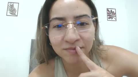 Snapshot of odette_brigh_ chatting on 11.21.25 Val online show from 11.21.25