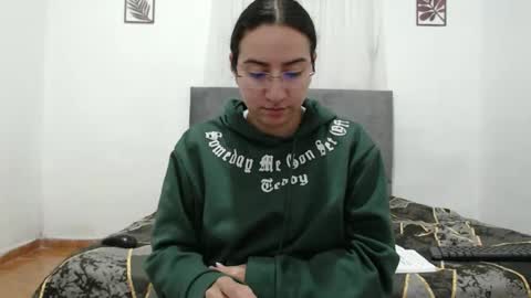 Snapshot of odette_brigh_ chatting on 03.09.26 Val online show from 03.09.26