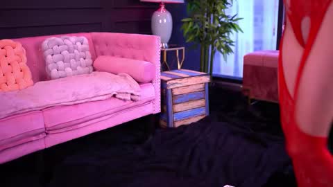 Snapshot of odettebensen chatting on 10.23.25 Odette online show from 10.23.25