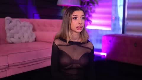 Snapshot of odettebensen chatting on 02.27.26 Odette online show from 02.27.26