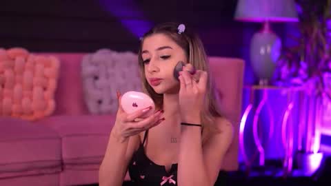 Snapshot of odettebensen chatting on 03.17.26 Odette online show from 03.17.26