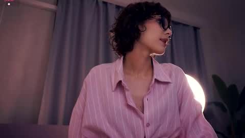 Snapshot of odettehatt chatting on 10.23.25 Thea online show from 10.23.25