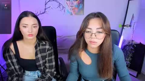Snapshot of odri_sweet chatting on 10.15.25 odri_sweet online show from 10.15.25