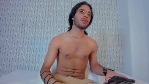 Snapshot of oezack__ chatting on 01.23.25 Zack online show from 01.23.25