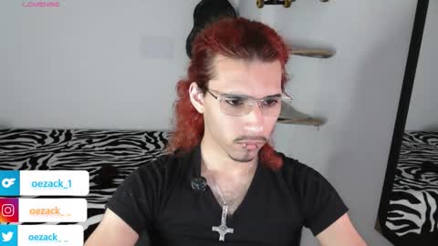 Snapshot of oezack__ chatting on 10.30.25 Zack online show from 10.30.25