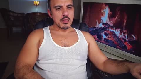 Snapshot of officeman7 chatting on 01.02.25 officeman7 online show from 01.02.25