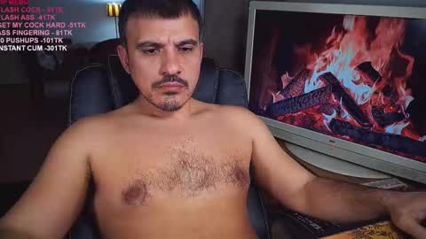 Snapshot of officeman7 chatting on 03.04.25 officeman7 online show from 03.04.25