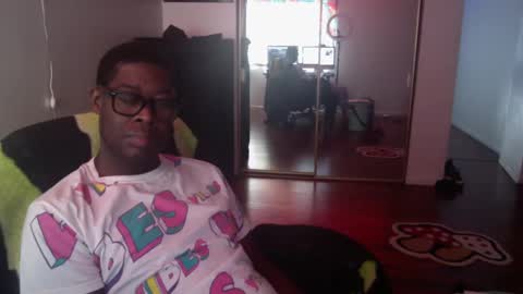 Snapshot of officialmoneyxxx chatting on 12.11.24 Money online show from 12.11.24