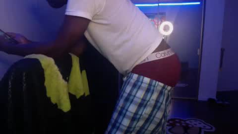 Snapshot of officialmoneyxxx chatting on 12.22.24 Money online show from 12.22.24