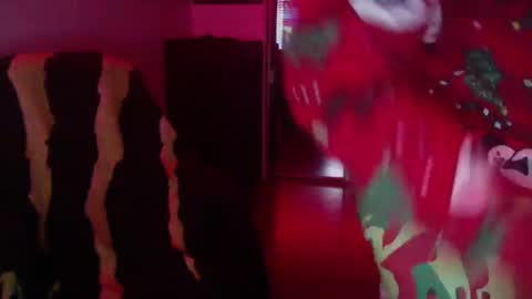 Snapshot of officialmoneyxxx chatting on 12.26.24 Money online show from 12.26.24