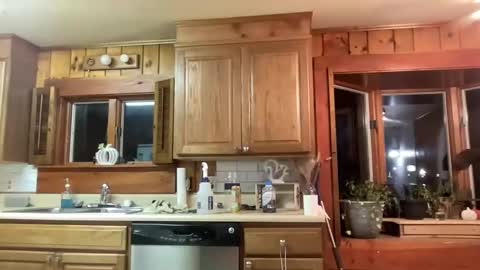 Snapshot of ofthatguy chatting on 11.08.25 ofthatguy online show from 11.08.25