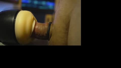 Snapshot of oggaertner chatting on 12.22.25 oggaertner online show from 12.22.25