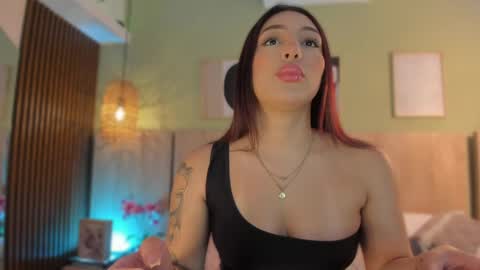 Holly online show from 05.05.26