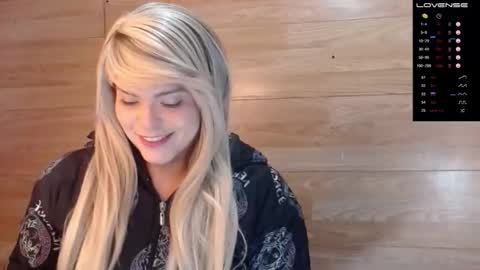 Snapshot of oh_xxxlt4 chatting on 12.15.25 Oh xxxLt4 online show from 12.15.25