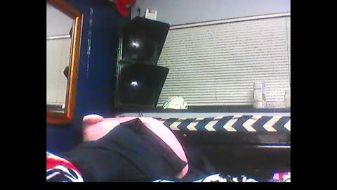 Snapshot of oh_you_know69 chatting on 02.18.25 who dares toss me some tips lets have fun online show from 02.18.25